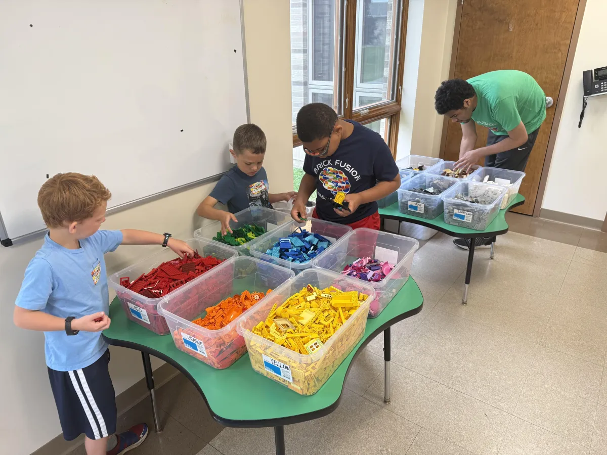 Children strengthening creativity with LEGO building techniques
