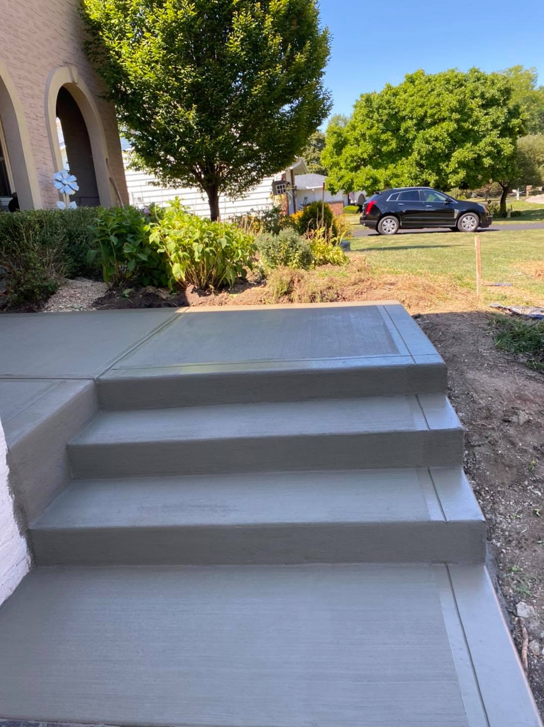 concrete repair in Cincinnati Ohio fixing cracks resurfacing damaged driveway