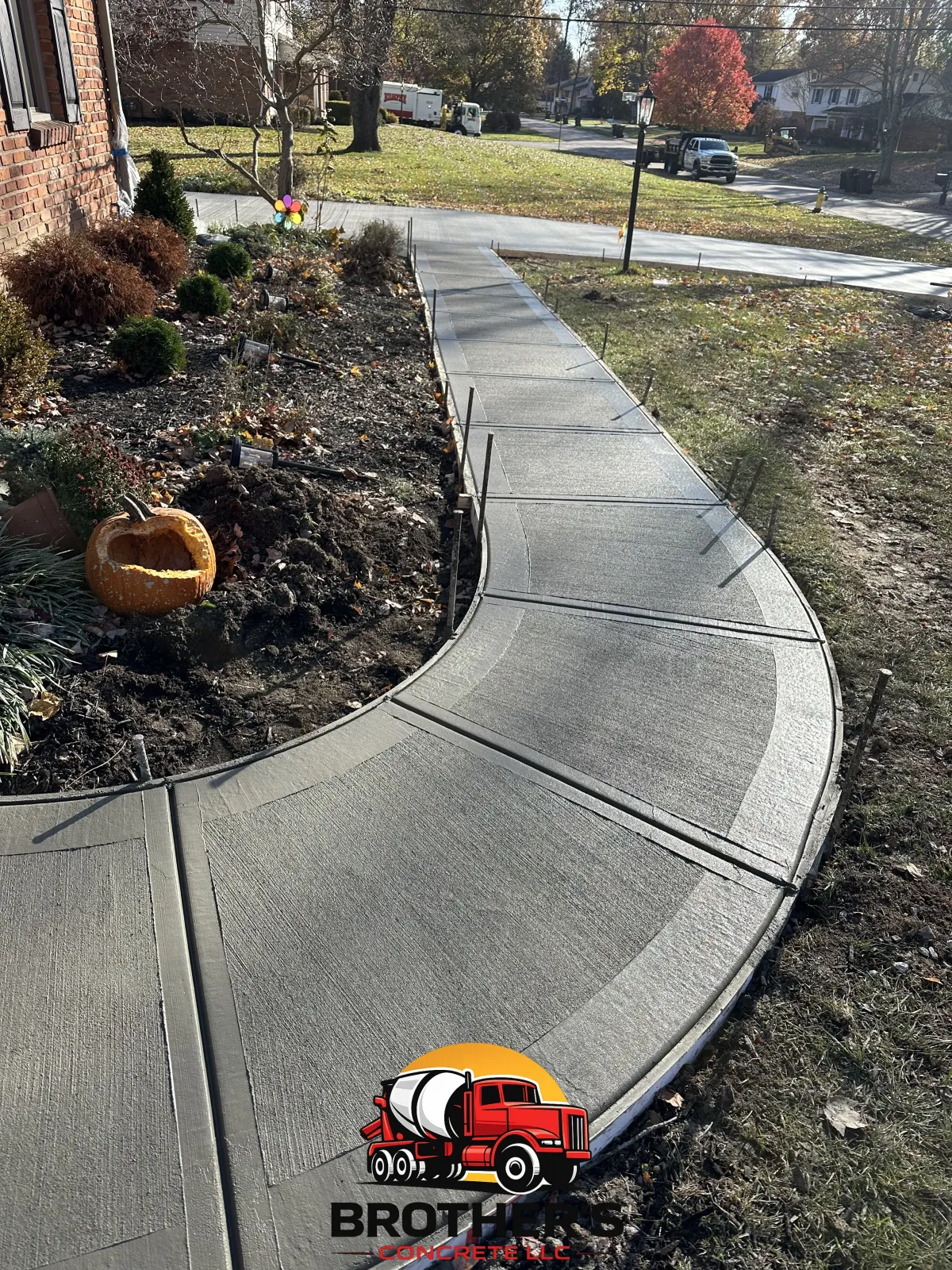 concrete sidewalk installation Cincinnati Ohio residential walkway