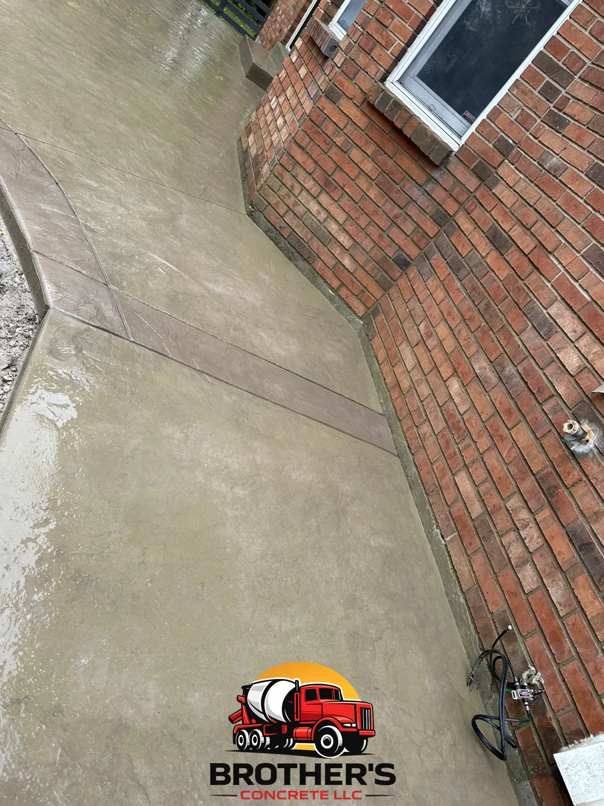 fresh concrete installation in Blue Ash Cincinnati Ohio smooth residential finish