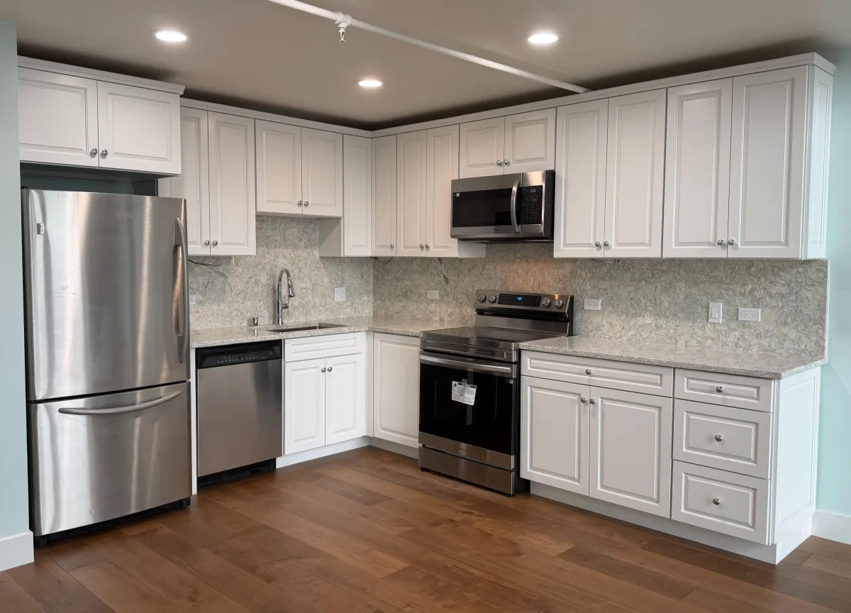 photoof a newly finished kitchen remodeling project