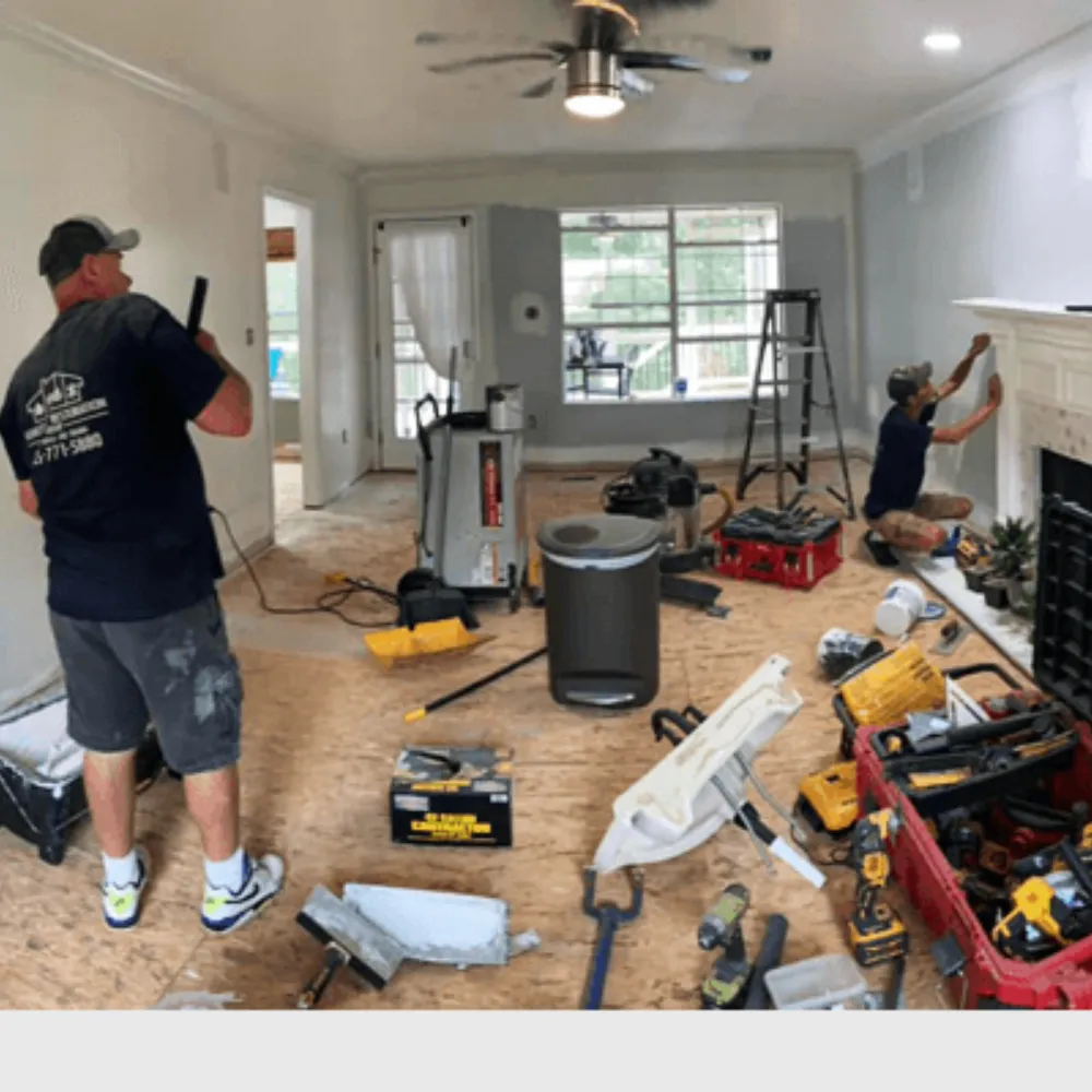hometown restoration group technician working a water damage job in knoxville