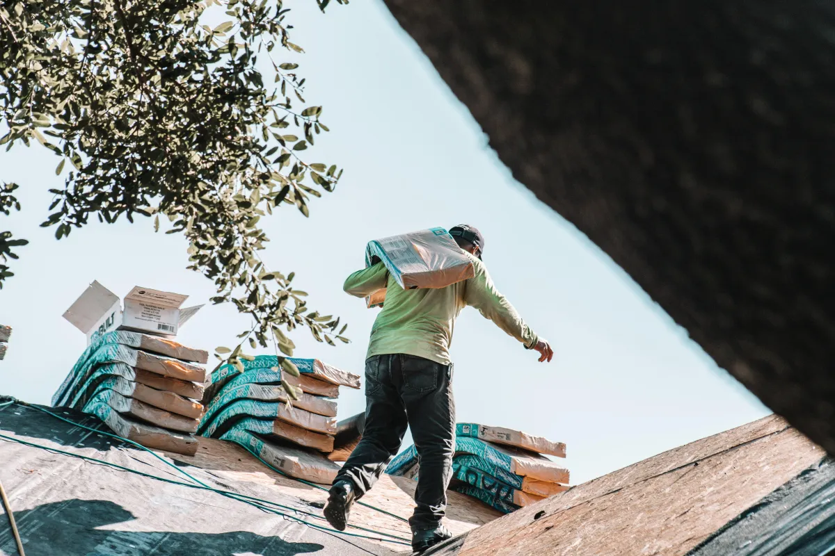 Construction Company Blackwater - Branchwise team carrying out roof repair work