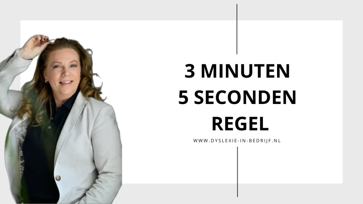 Rustige vrouw die ontspannen ademt voor een online training over de 3 minuten 5 seconden regel