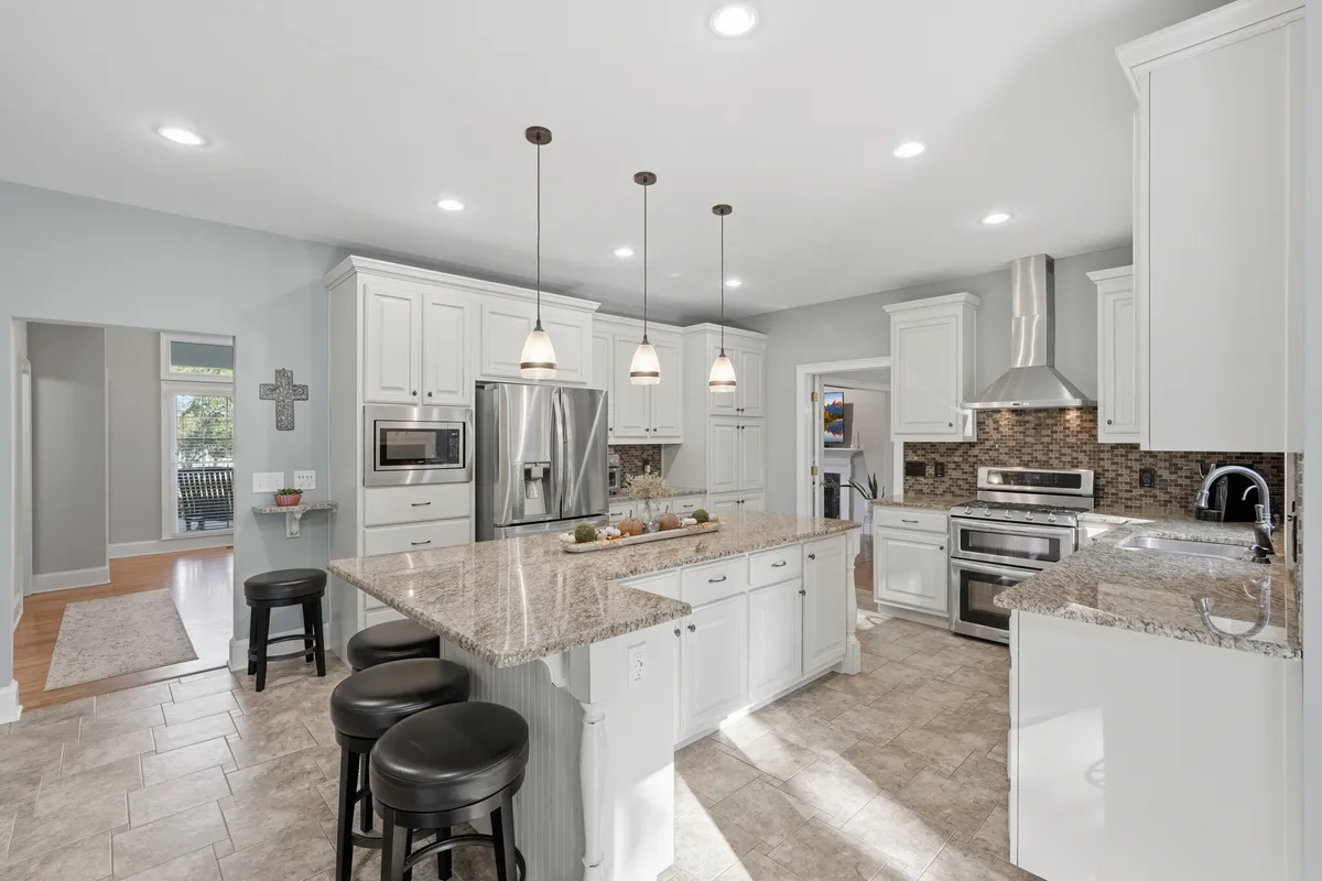 Beautiful kitchen build for a chef and entertainer.