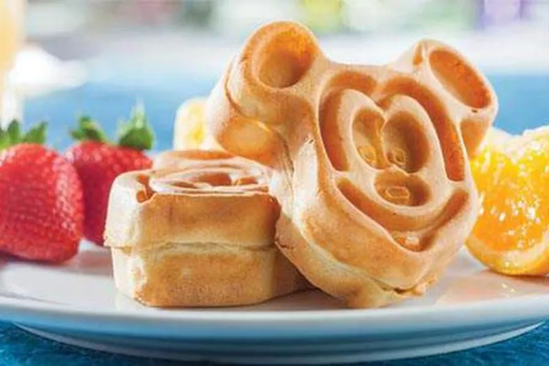 Comer vegano en Disneyland Paris: qué opciones hay actualmente y dónde encontrarlas