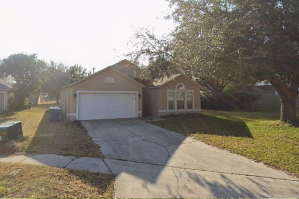 NE Jacksonville 3/2 on Large Lot, Lake View, turn key Priced Below Market HICKORY FOREST RD, JACKSONVILLE, FL 32226
