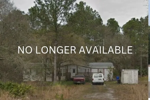 NO LONGER AVAILABLE - Acre property, Easy rehab 100K+ in equity! Calvin St Hastings, Florida 32145