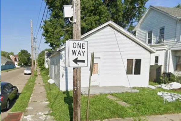FULL GUT REHAB · VACANT · 3 BD BUNGALOW · DAYTON OH 45403 · FLIP OR RENTAL McReynolds St, Dayton, OH 45403