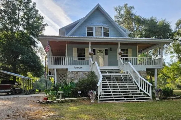 SANTA FE RIVER WATERFRONT · DOCK · GUEST HOUSE · 0.44 ACRES · NO HOA · BRANFORD FL NE 21st Ter, Branford, FL 32008