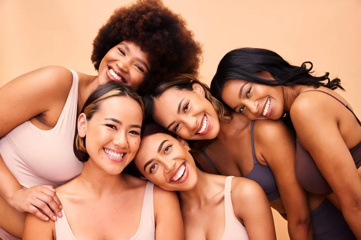 ella body fajas: five girls wearing fajas happy, good for friends picure
