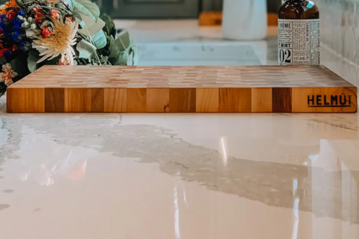 Sleek Quartz Countertop