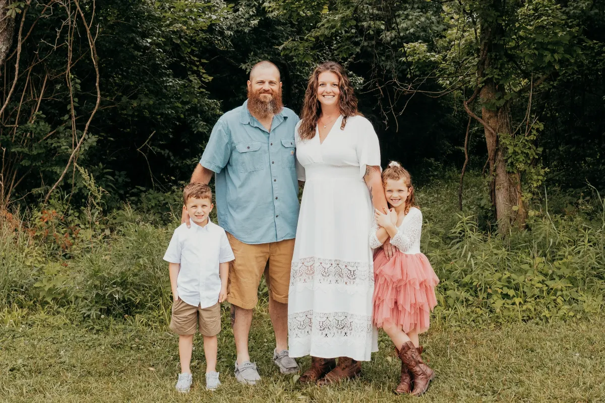 Family portrait of the Robinson family, Waynesville, Ohio residents and owners of The Robinson Ranch, a family-owned farming operation providing local beef and pork to families throughout Southwest Ohio.