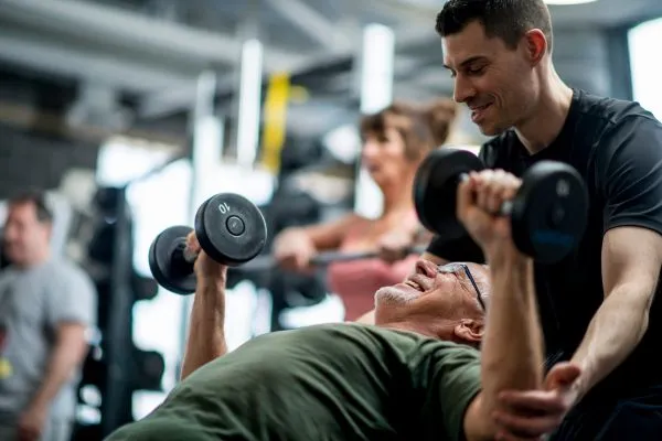 ¿Qué puedes hacer con una certificación de entrenador personal? Los 7 caminos