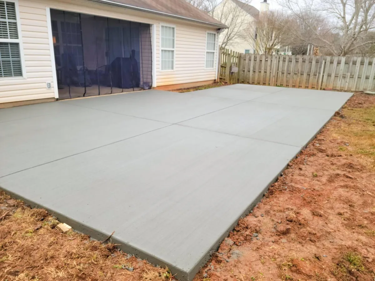 Warner Robin Concrete builds and installs Slab.