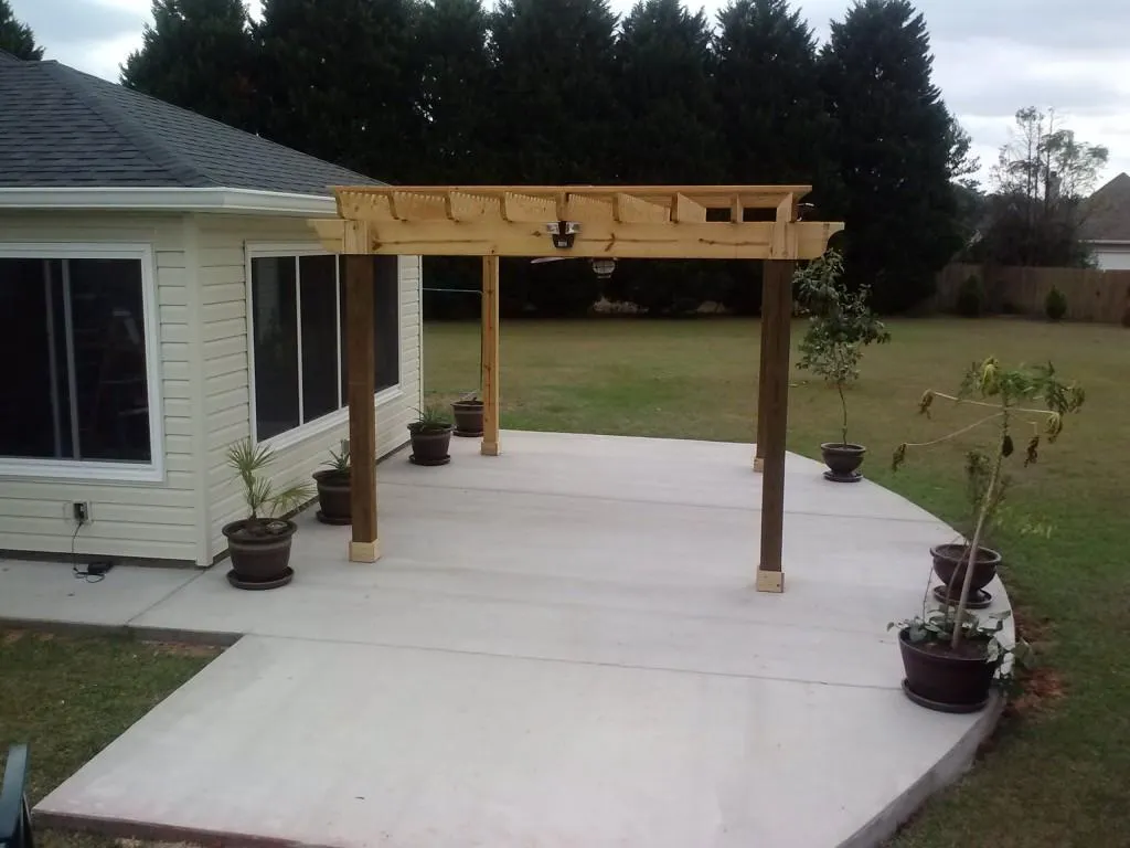 Warner Robin Concrete builds and installs Patio.