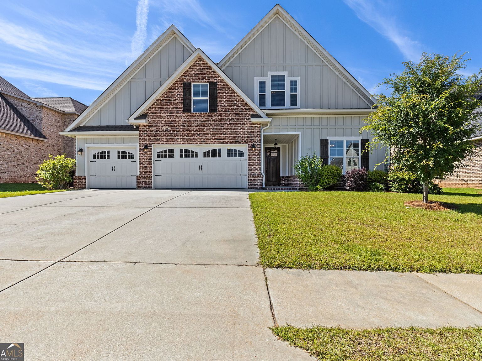 Warner Robins Concrete builds and installs driveway