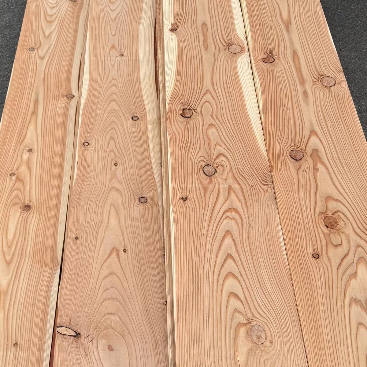 Smooth finished planed wood