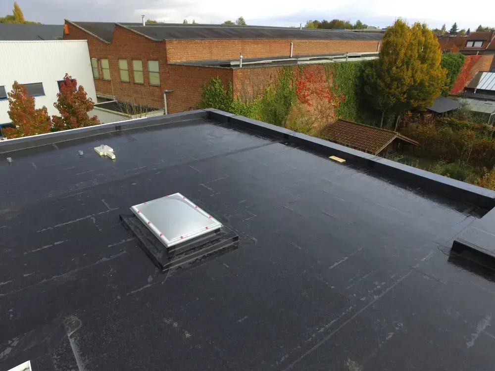 a black flat roofing