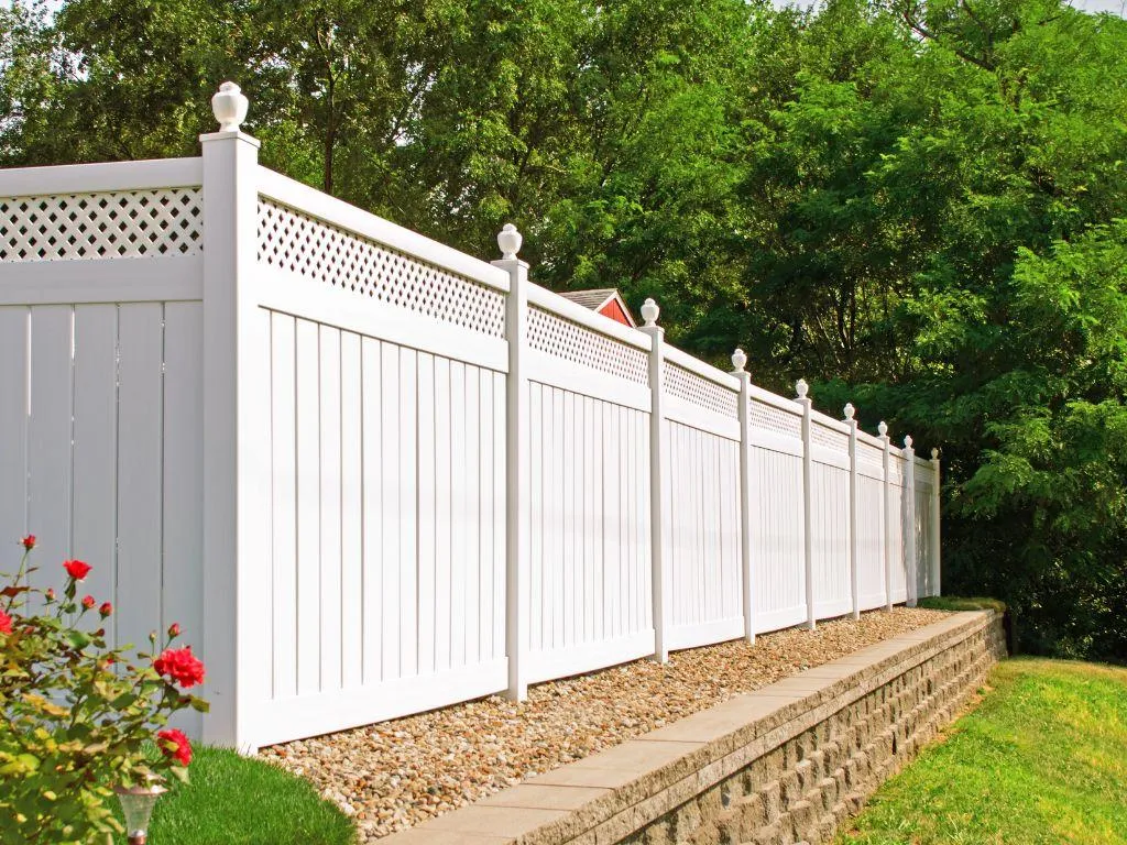 Fence staining application with sprayer for protective seal