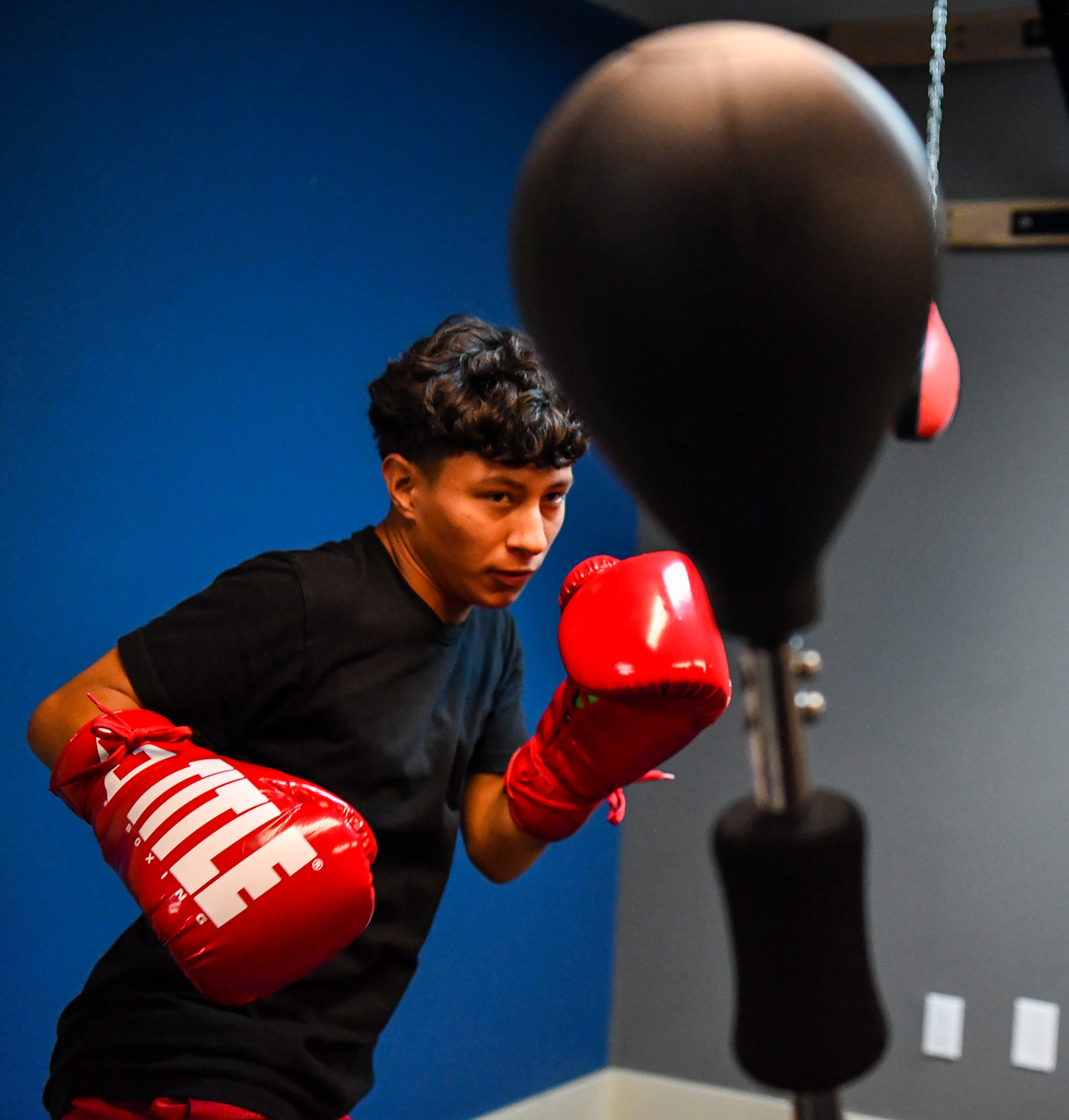 Fort Collins youth boxer takes a class at knockout cancer boxing club