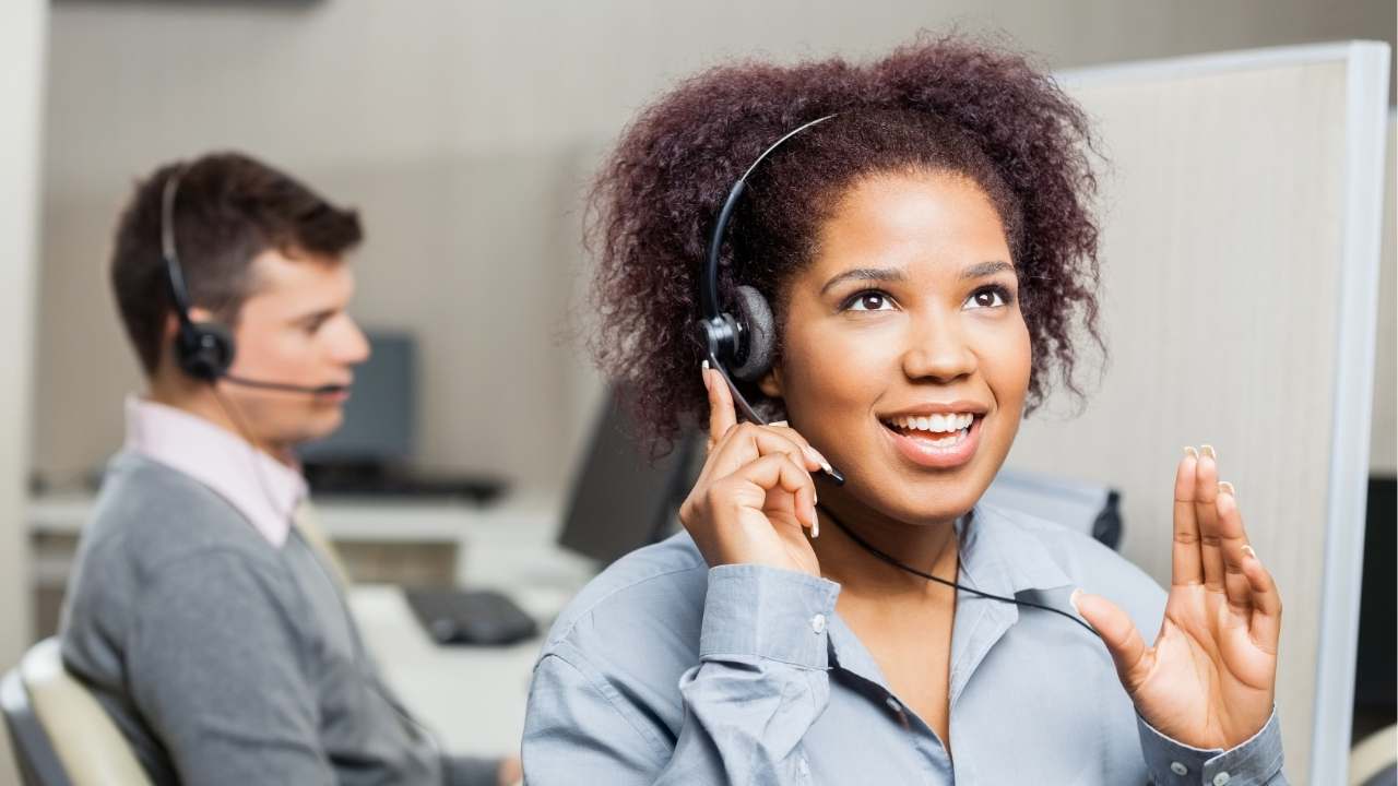cloud call center software vs traditional systems