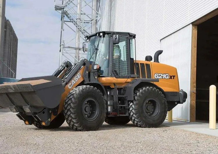 CASE 621G - Wheel Loader Rent and Delivery