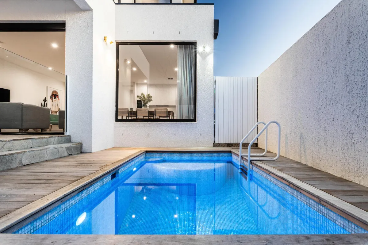 templestowe concrete pool builder