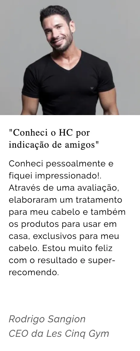 cliente satisfeita com o Roberta Gomes dona do Hair Concept by Rg Vitoria salao de Beleza