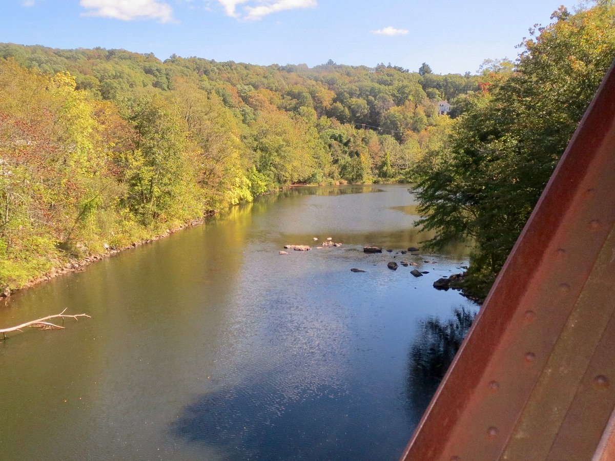 Planning a Weekend Trip from Avon, Connecticut? Rent a Premium Car and Visit Farmington River Trail — Hartford VIP Car Rental, Avon, Connecticut