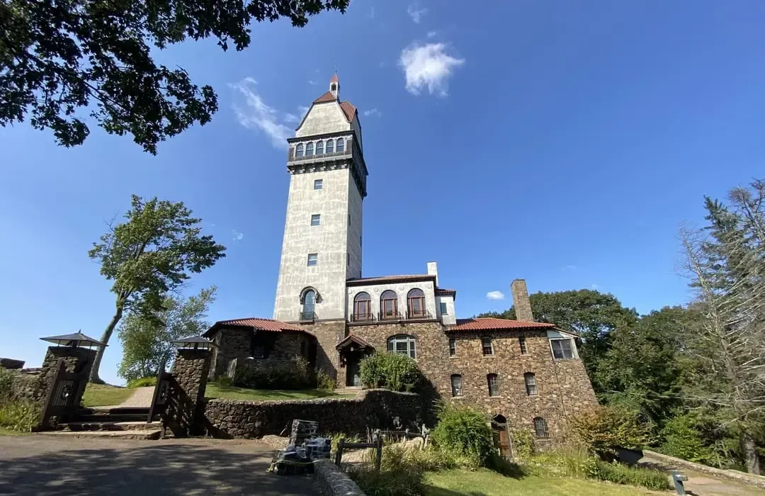 Why Visitors to Talcott Mountain State Park Should Consider Renting a Car in Avon, Connecticut — Hartford VIP Car Rental, Avon, Connecticut