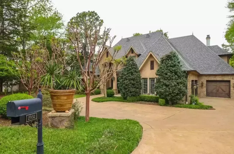 Tyler Concrete builds and installs driveways.