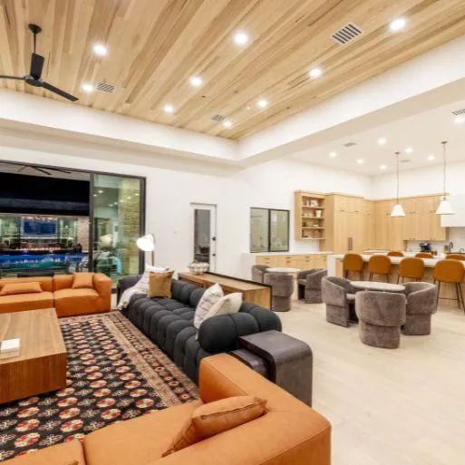 Elegant living room with modern furnishings 