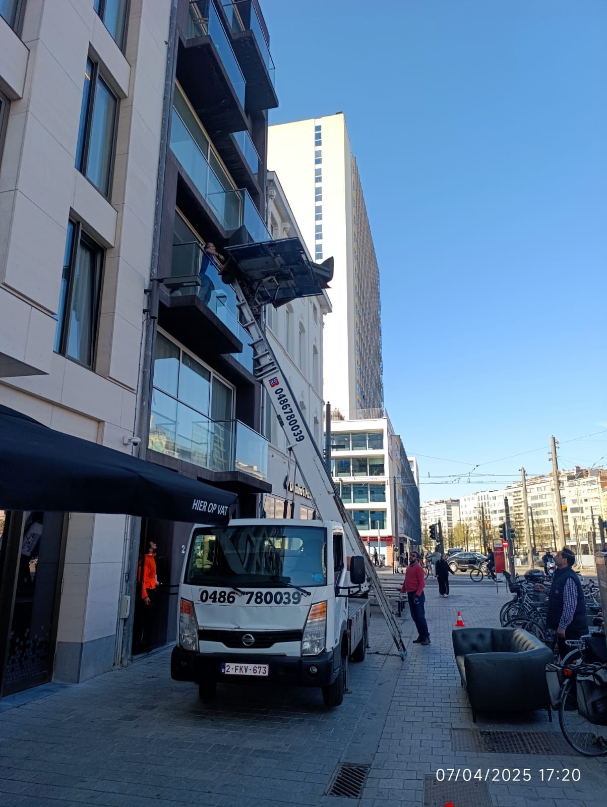 Ladderlift Appartement Verhuis | Snel & Veilig Verhuizen | HB Verhuizingen