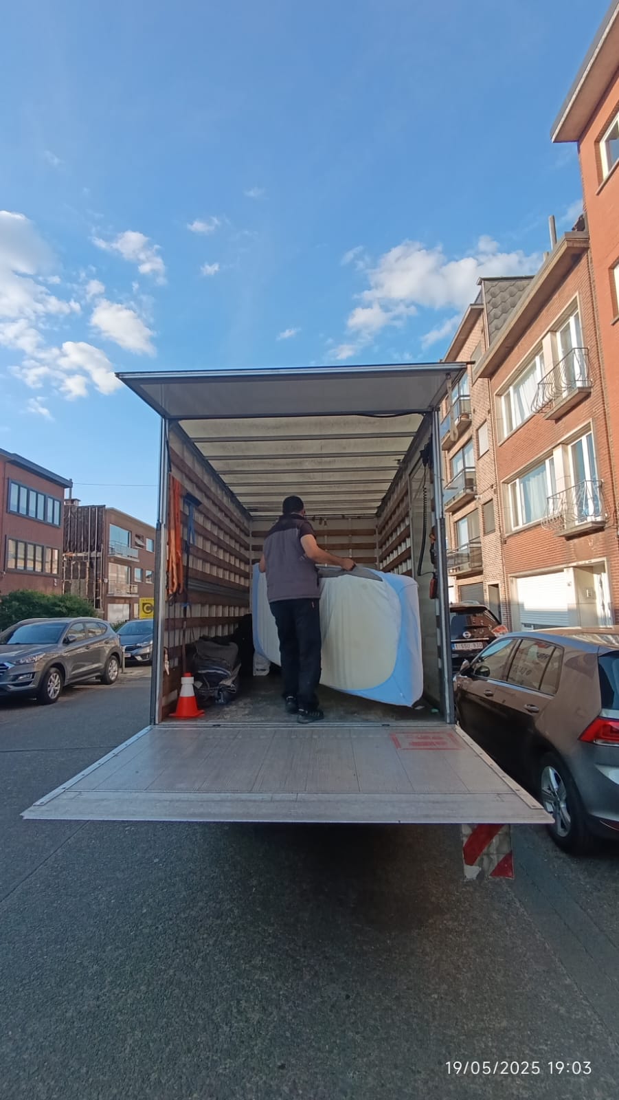 Wat Niet Vergeten Bij Verhuis? Complete Gids & Praktische Checklist | HB Verhuizingen
