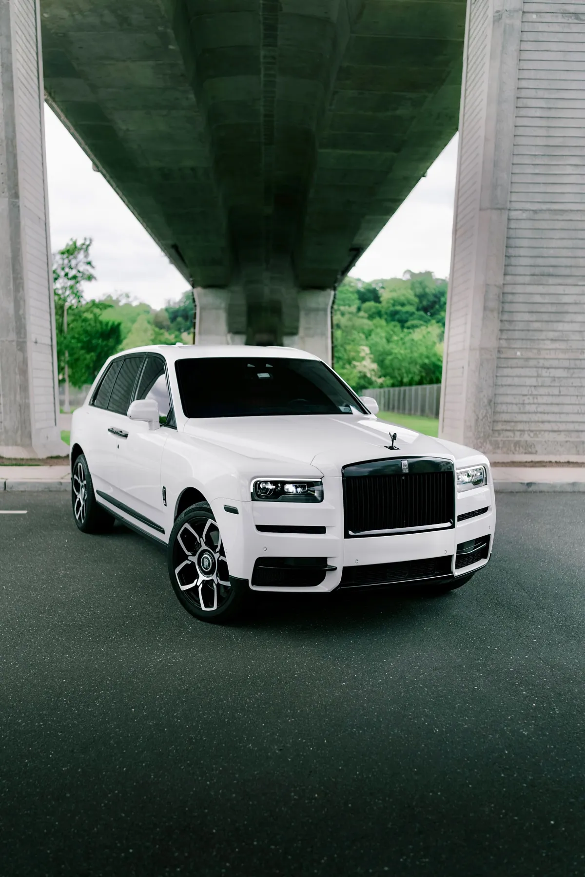 rolls royce cullinan rental