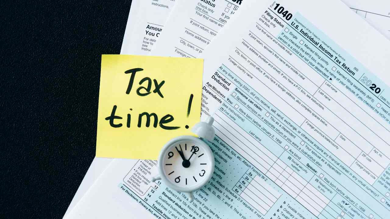 How Can Tax Filing Consultants Assist with Tax Planning Throughout the Year?