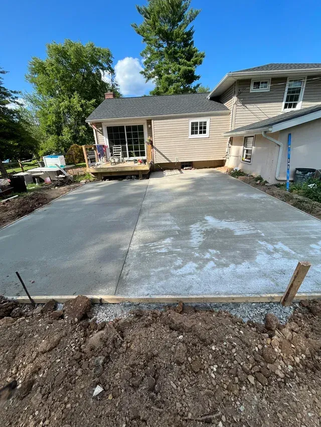 Philadelphia, Pennsylvania Concrete builds and installs pathways.