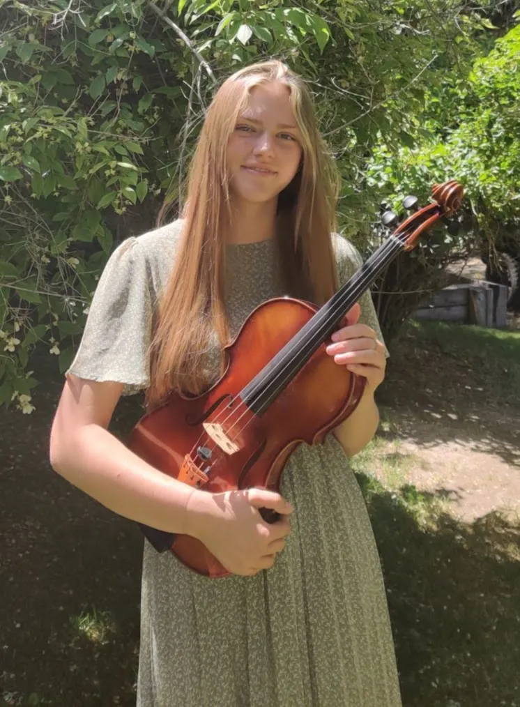 Esther Schmidt- Violin, Viola