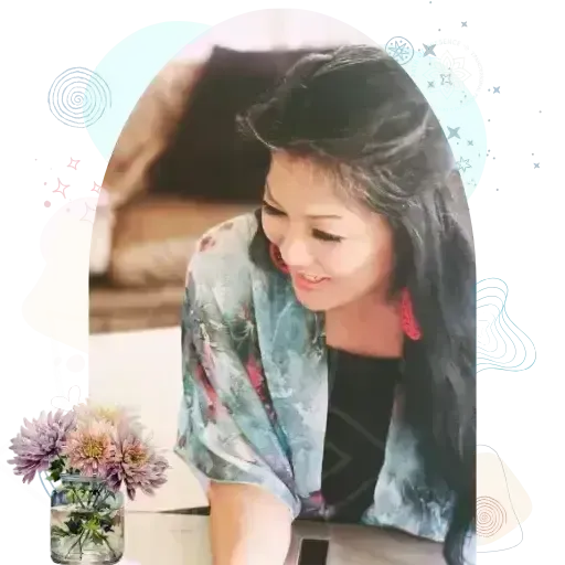 Freedom Community Page – Evelyn smiling and connecting with her community during a grounding session