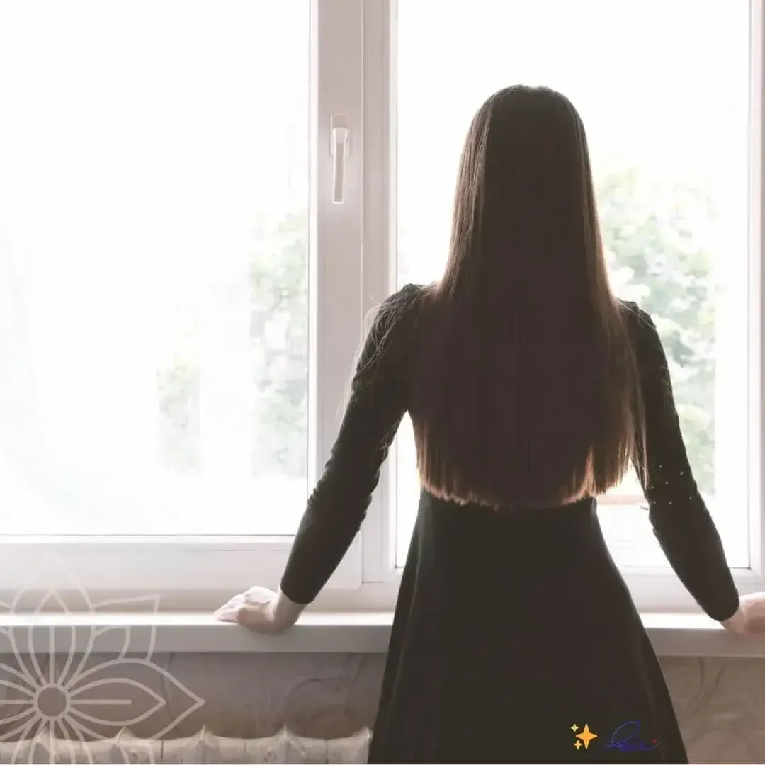 women introspection reflecting on money shadows and self-worth — sacred sisterhood practice from the Money Detox Kit by Evelyn Foreman