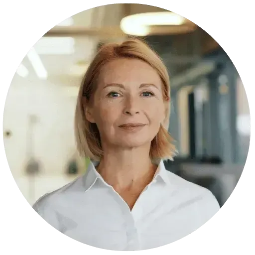 Testimonial image of [woman’s first name or anonymous if unknown] sharing her experience of the 7 Day Clarity Reset funnel, showing calm, relaxed, and inspired expression.