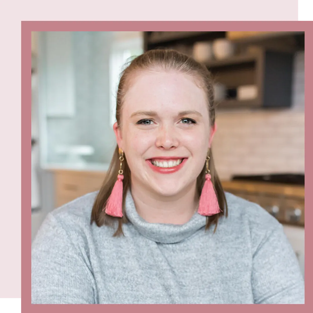 An image of Minneapolis doula, Jillian Carpenter, smiling at the camera