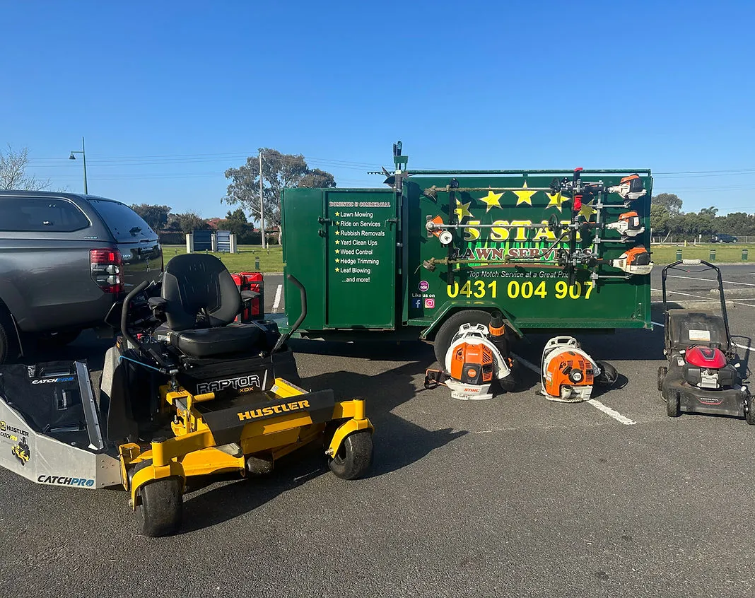 Lawn Mowing Eastlakes NSW – Edging and Whipper Snipping