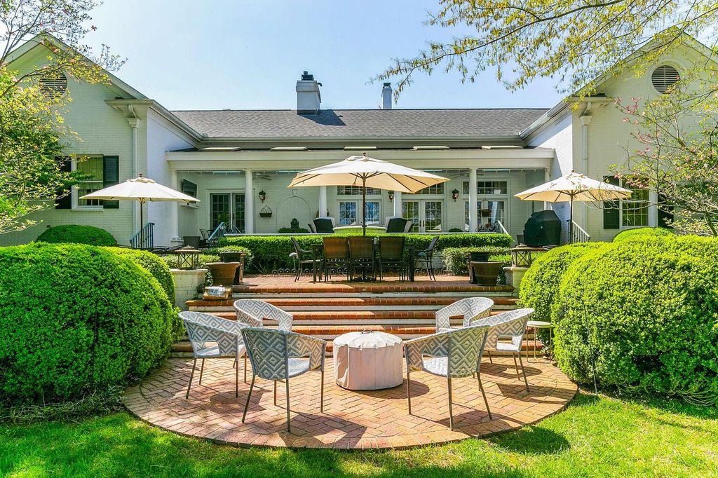 Clarksville Concrete builds and installs Patio