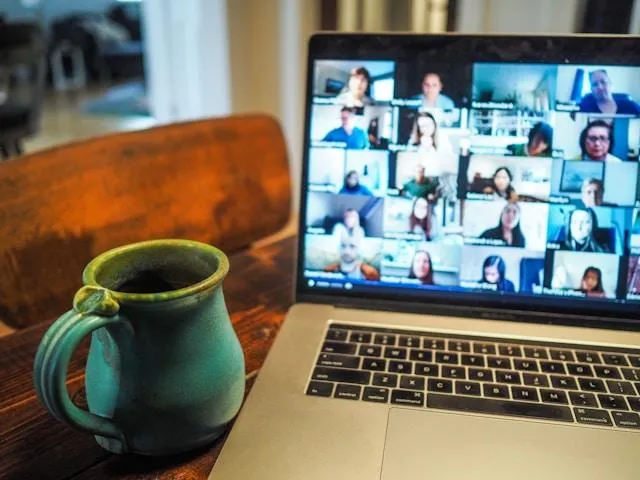 image of a zoom meeting on a laptop with people learning about quitting sugar