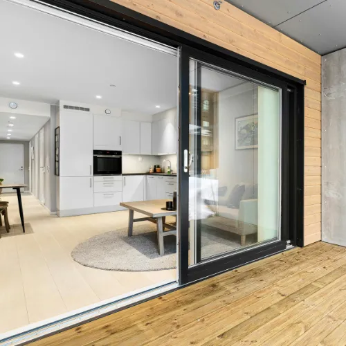 StructoFit’s aluminium door