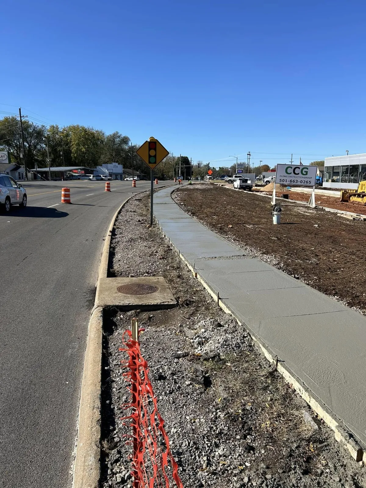 Concrete Sidewalk & Walkway
