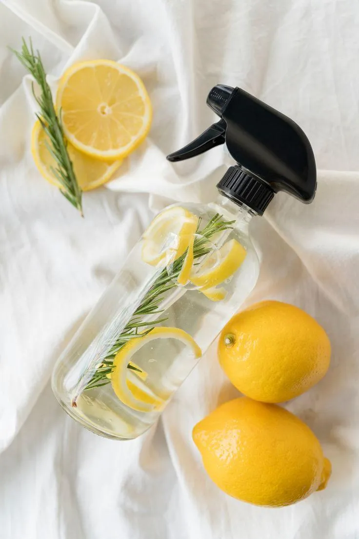 non-toxic cleaning solutions lemon vinegar baking soda