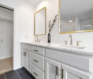 Bathroom Wall Painting & Feature Walls